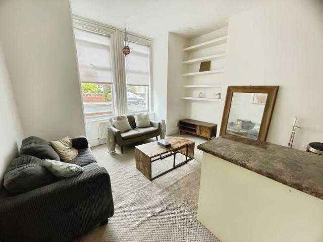 Grosvenor Road, Newcastle Upon Tyne NE2 2 bed apartment to rent £1,250 pcm £288 pw