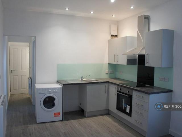Grosvenor Road, Rugby, CV21 1 bed flat to rent £795 pcm £183 pw
