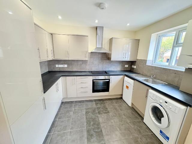 Grosvenor Road, Southampton SO17, 3 bed semi detached house to rent, £1,695 pcm | PrimeLocation