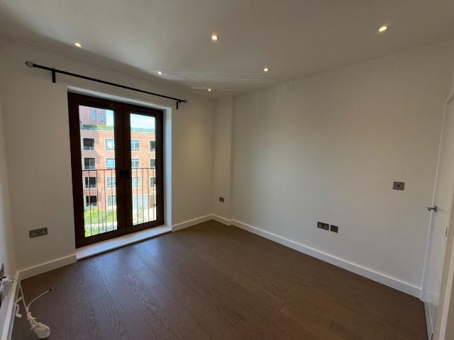 Grosvenor Road, St. Albans AL1, 1 bed flat to rent, £1,500 pcm | PrimeLocation