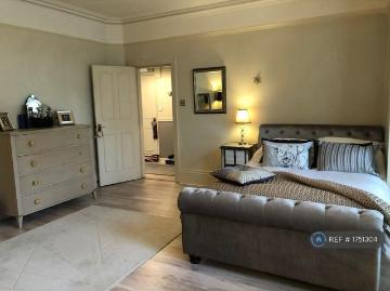 Grosvenor Road, St Albans, AL1 2 bed flat to rent £1,650 pcm £381 pw