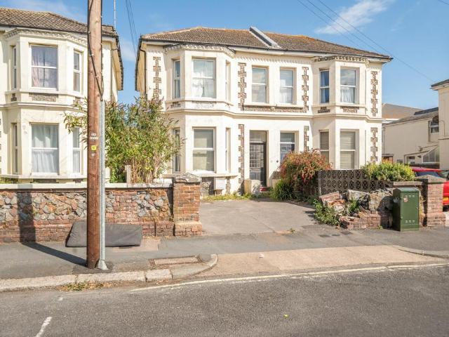 Gratwicke Road, Worthing BN11 1 bed flat to rent £1,150 pcm £265 pw