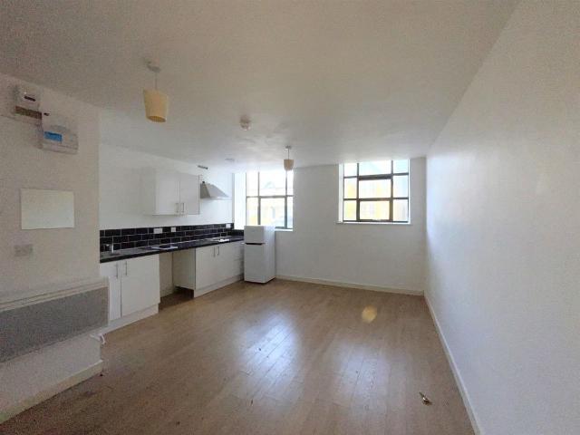 Grattan House, Sunbridge Road, Bradford BD1, Studio to rent, £395 pcm | PrimeLocation