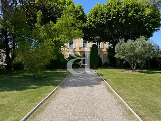 Graveson 13690 Achat / Vente maison 6 pièces t6 piscine terrasse