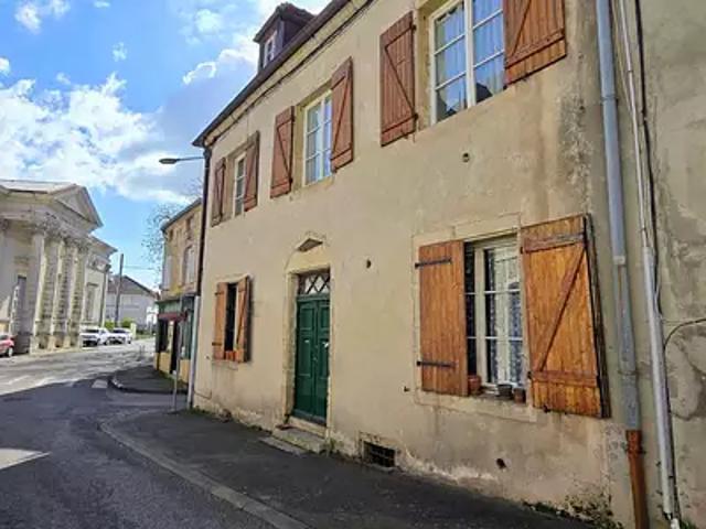 Gray 70100 Achat / Vente appartement 3 pièces t3 au dernier étage