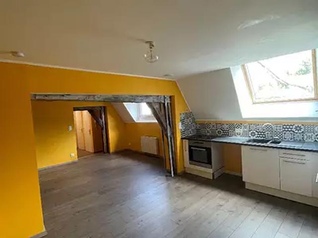 Gray 70100 Location appartement 3 pièces t3 au dernier étage