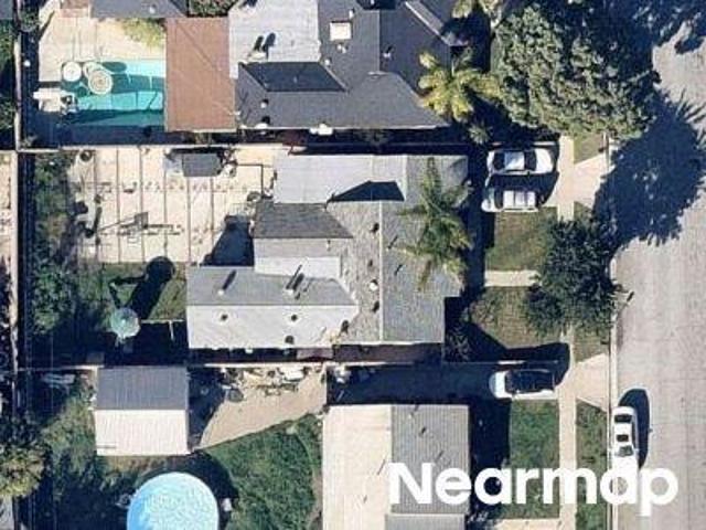 Grayland Ave