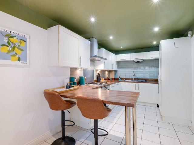 Graylands Close, Cippenham, Slough SL1, 3 bed semi detached house to rent, £4,000 pcm | PrimeLocation