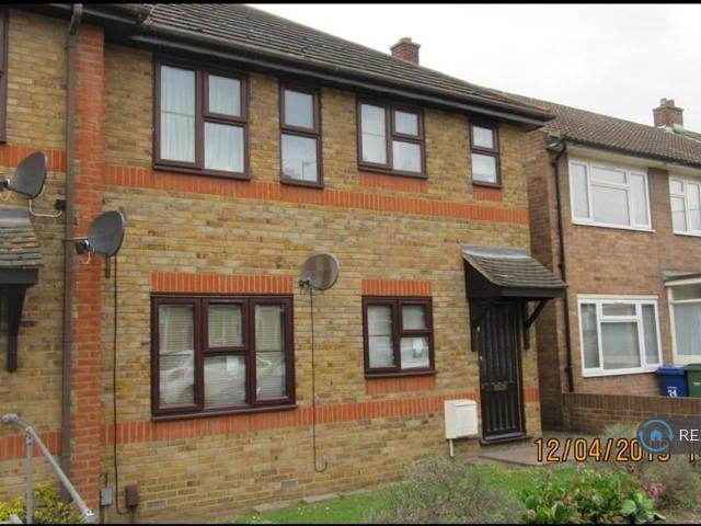 Graylands, Grays, RM17 1 bed maisonette to rent £1,250 pcm £288 pw