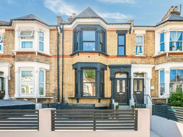 Grayling Road, Grayling Road N16, 5 bed property to rent, £10,000 pcm | PrimeLocation