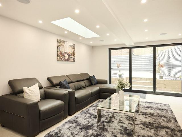 Grayling Road, London N16, 5 bed town house to rent, £12,000 pcm | PrimeLocation