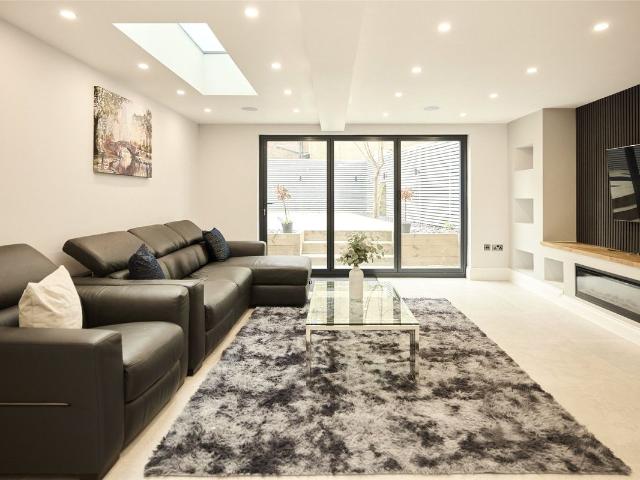 Grayling Road, London N16, 5 bed terraced house to rent, £12,000 pcm | PrimeLocation