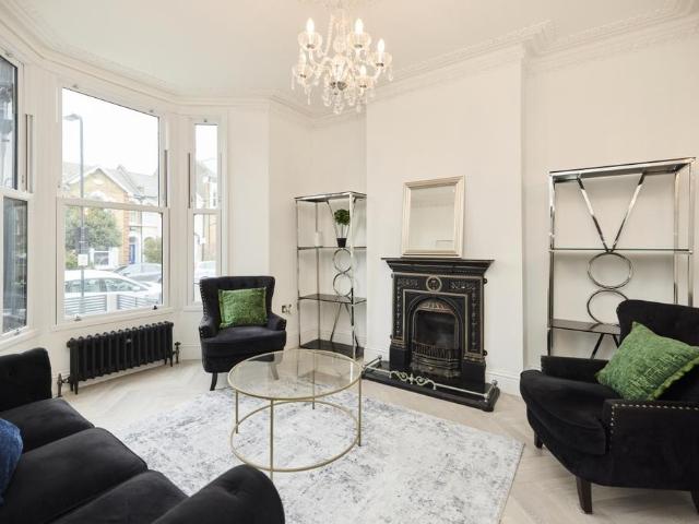 Grayling Road London N16 5 bed terraced house to rent £12,000 pcm £2,769 pw