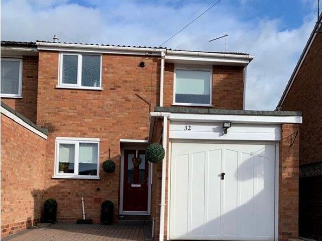 Grayshott Close, Bromsgrove B61, 2 bed semi detached house to rent, £1,200 pcm | PrimeLocation