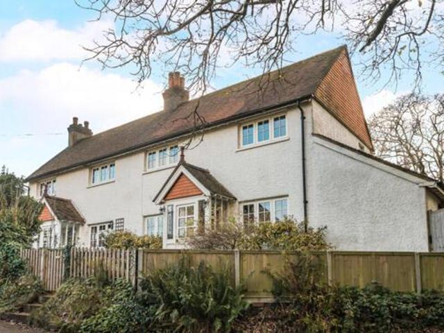 Grayshott, Whitmore Vale Road, Hindhead, 2 Bedroom Semi detached