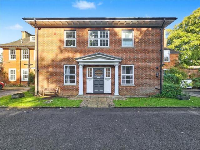 Grayswood Road, Haslemere, Surrey, GU27 2 bed maisonette to rent £1,350 pcm £312 pw