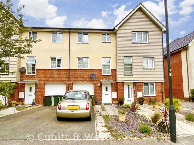 Grayrigg Road, Crawley, 4 Bedroom Terraced
