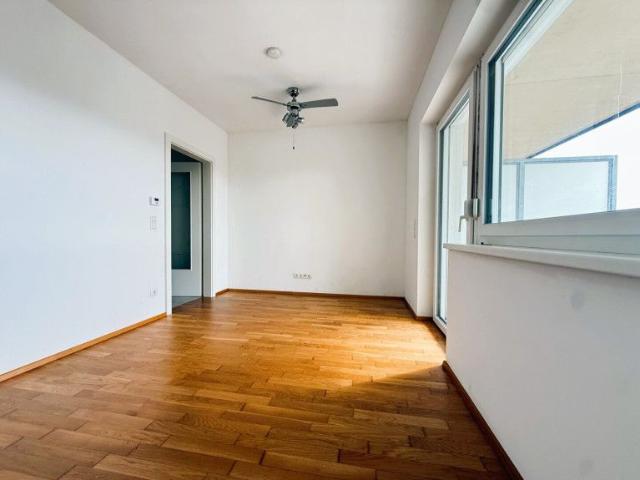 Graz im Blick: 2 Zimmer Wohnung mit großzügigem Balkon