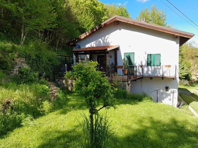 Graziosa casa con giardino 180m² Castellino Tanaro