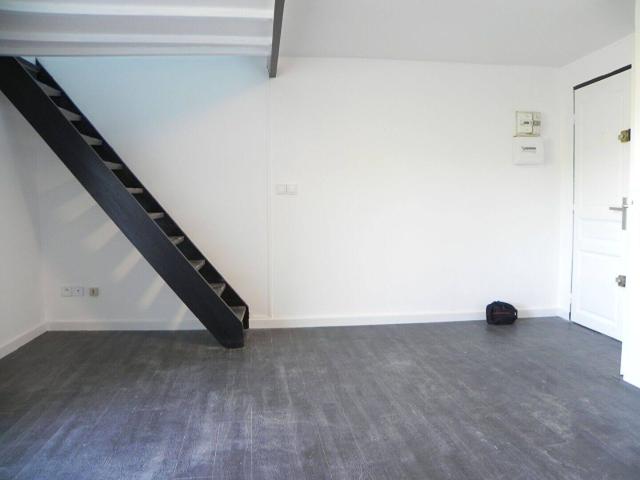 Grabels centre village, F1 25 m2 avec mezzanine couchage, 1er