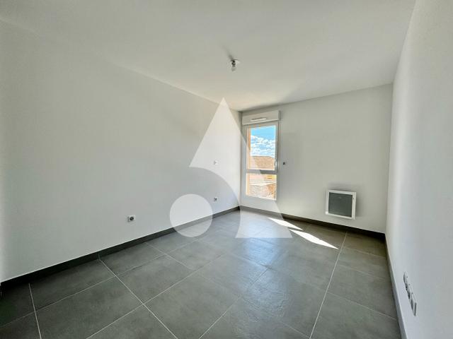 GRABELS 34790 APPARTEMENT 4 PIECES MEUBLE AVEC TERRASSE ET PARKING
