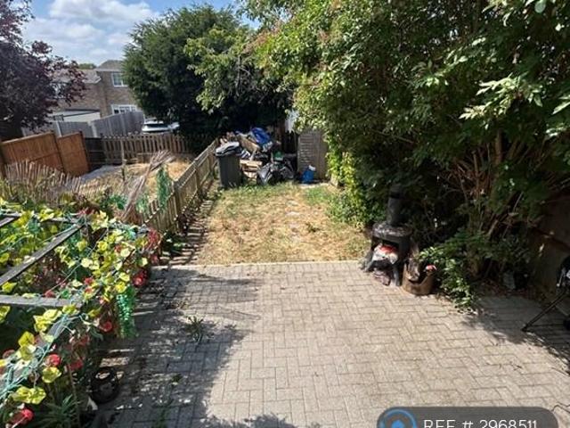 Grace Way, Stevenage, SG1 1 bed end of terrace house to rent £1,499 pcm £346 pw