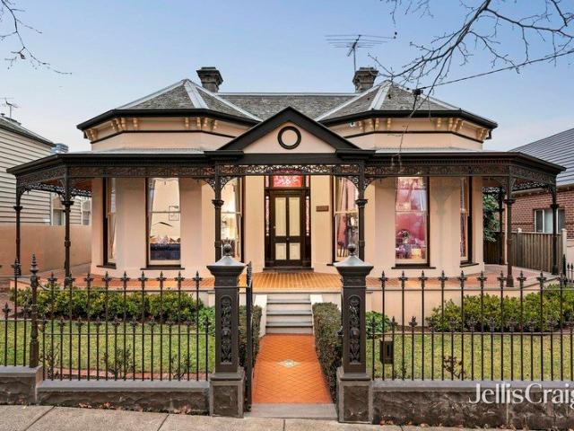 Grace and grandeur in a lauded location