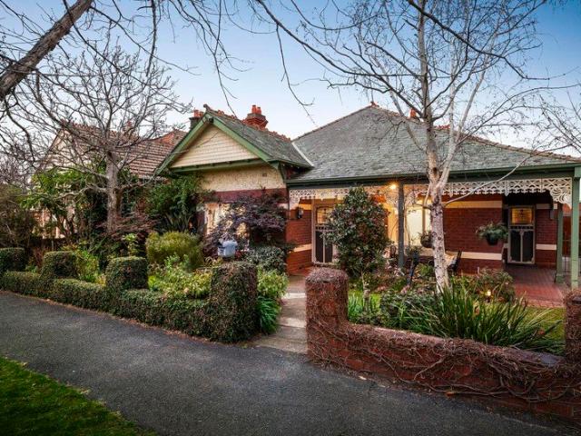 Grace and space in exclusive Windy Hill