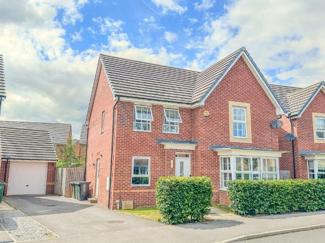 Grace Causier Street, Methley, Leeds. 4 bed detached house to rent £1,850 pcm £427 pw