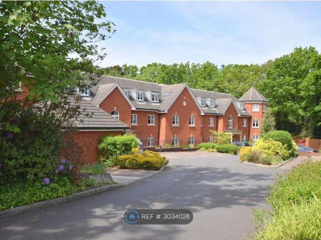 Grace Gardens, Fleet GU51, 2 bed flat to rent, £1,400 pcm | PrimeLocation