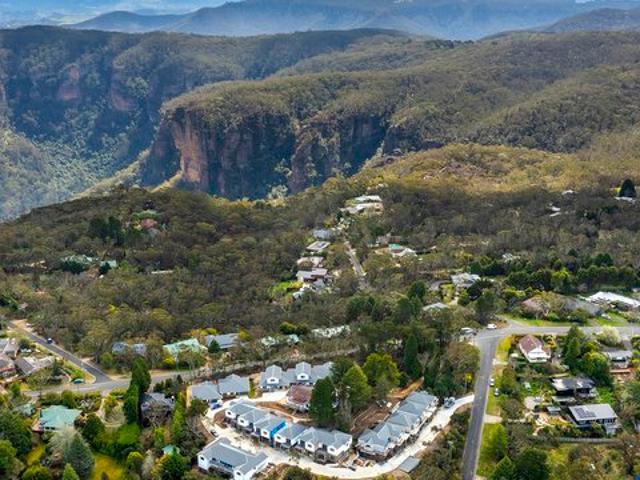 GRACE HILL LODGE, BRAND NEW OVER 55'S DEVELOPMENT