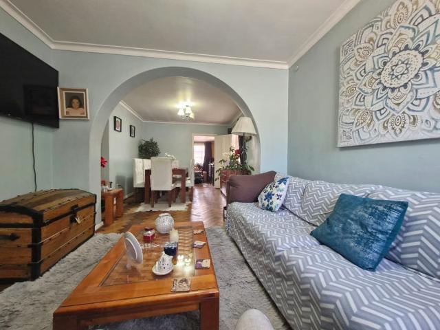 Grace Kelm Vende, Casa 177 m2/ 477m2 terr/5 d/ 2bañ/ piscina y quinch en Quinta Normal | 5 Dormitorios por 226000. 00 en Quinta Normal