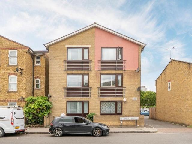 Grace Place, London E3 2 bed flat to rent £2,050 pcm £473 pw