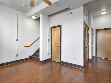 Grace Street 306 E 3 Bedroom Apartment for Rent at 306 E Grace St, Richmond, VA 23219 City Center