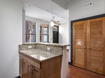 Grace Street 306 E 2 Bedroom Apartment for Rent at 306 E Grace St, Richmond, VA 23219 City Center