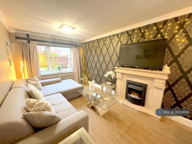Gracemount Avenue, Edinburgh, EH16 2 bed semi detached house to rent £1,650 pcm £381 pw