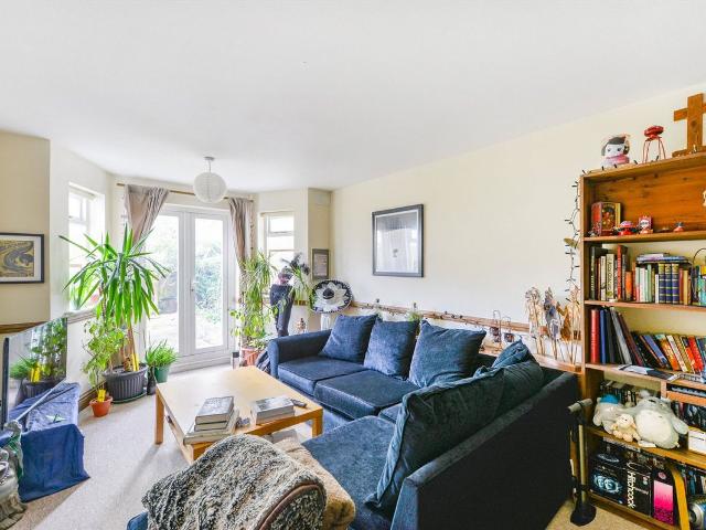 Gracedale Road, Furzedown, London SW16, 1 bed flat to rent, £1,700 pcm | PrimeLocation
