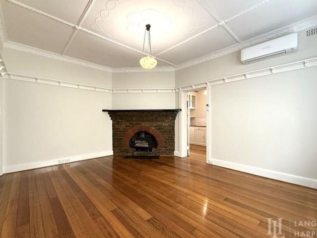 Gracious Art Deco in the heart of Elwood