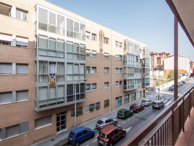 Gracious single bedroom minutes away from UPF Balmes Building
