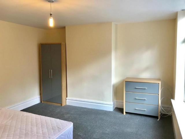 Gradwell Street, Stockport, Stockport 1 bed terraced house to rent £580 pcm £134 pw