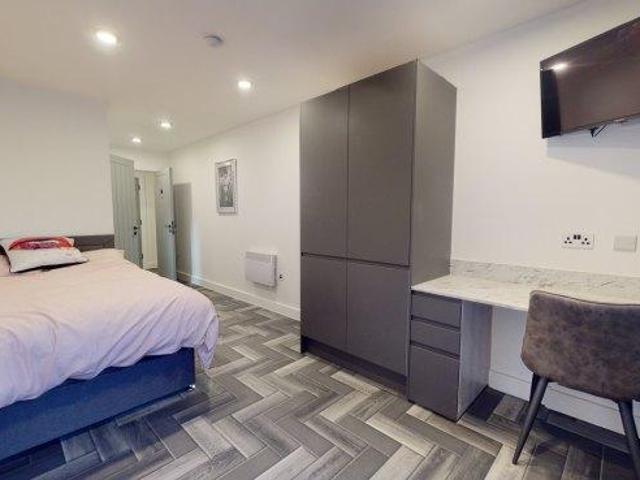 Graduation House 6 bed house share to rent £4,416 pcm £1,019 pw