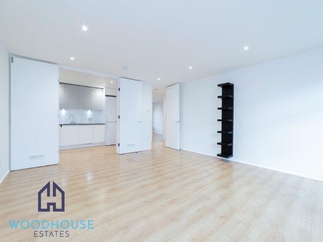 GRAFTON ROAD, LONDON, NW5 TWO BEDROOM APARTMENT TO RENT £576PW / £2,500PCM