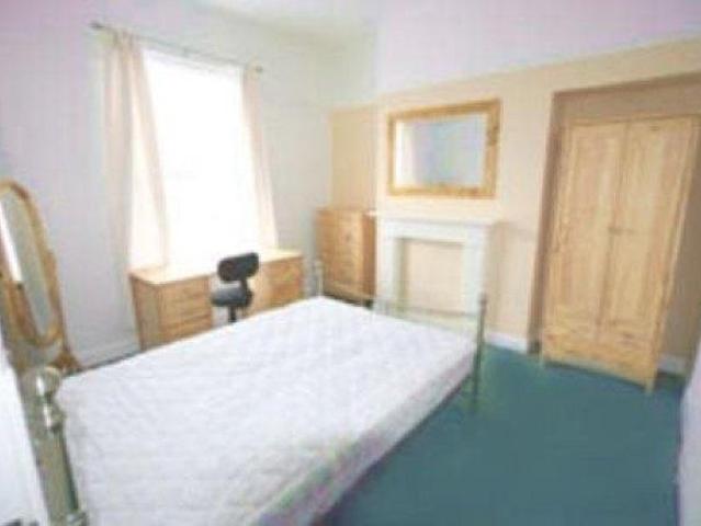 Grafton Street 4 bed house share to rent £2,216 pcm £511 pw