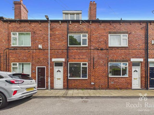 Grafton Street, West Yorkshire WF10 4 bed terraced house to rent £1,100 pcm £254 pw