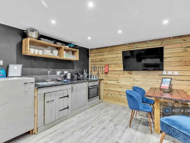 Grafton Street, Brighton, BN2 2 bed flat to rent £1,700 pcm £392 pw