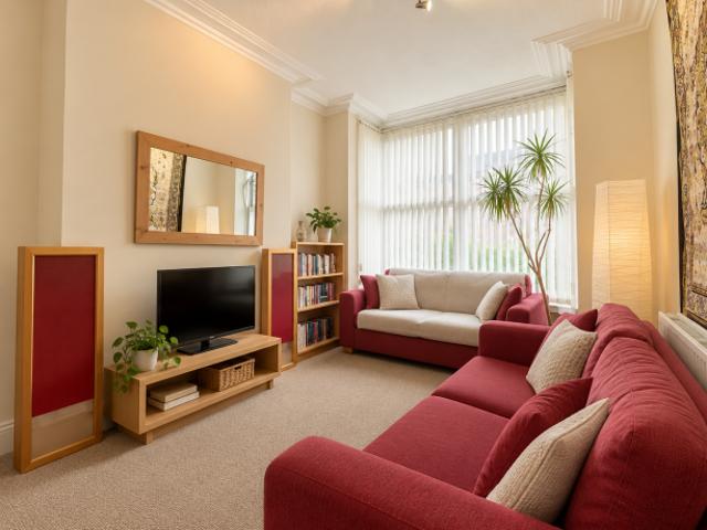 Graham Grove x 2 BEDROOMS AVAILABLE NOW