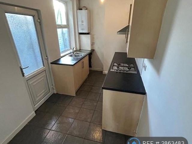 Graham St, Nuneaton, CV11 2 bed terraced house to rent £900 pcm £208 pw