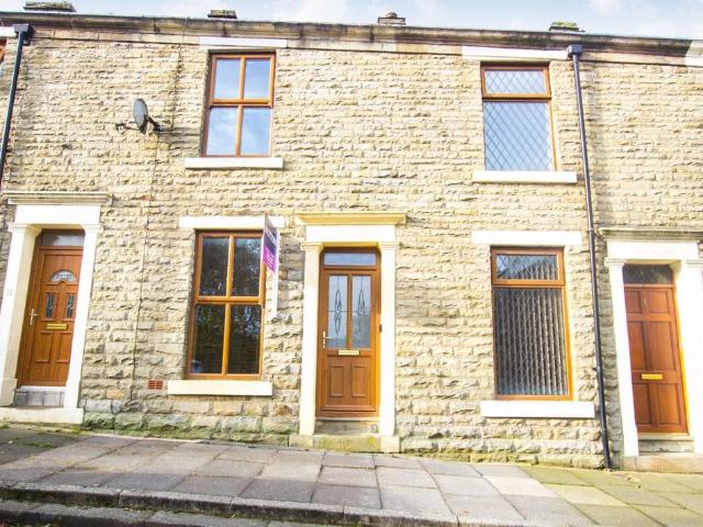 Graham Street, Hoddlesden, BB3 3ND 3 bed terraced house to rent £950 pcm £219 pw