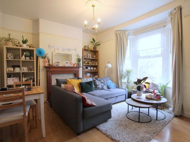 Graham Road, Wimbledon SW19, 1 bed maisonette to rent, £1,750 pcm | PrimeLocation