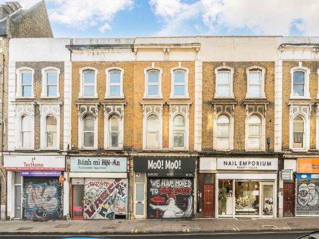 Graham Road, Hackney E8, 2 bed flat to rent, £2,450 pcm | PrimeLocation